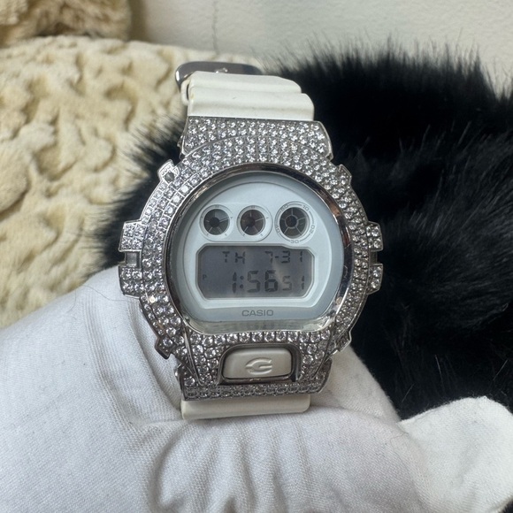 Casio  G-Shock DW-6900WW with CZ casing main image 12